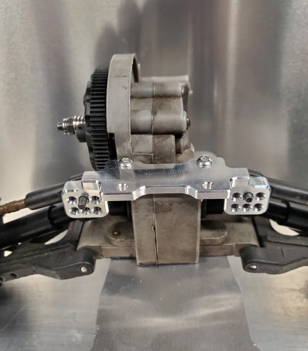 TR 2wd Rear Link Mount